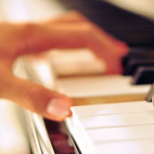 妻与妈妈的巨乳
